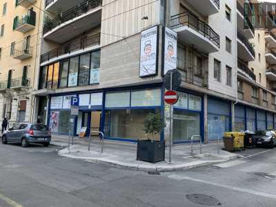 ...e in corso Benedetto Croce all�incrocio con via Montegrappa